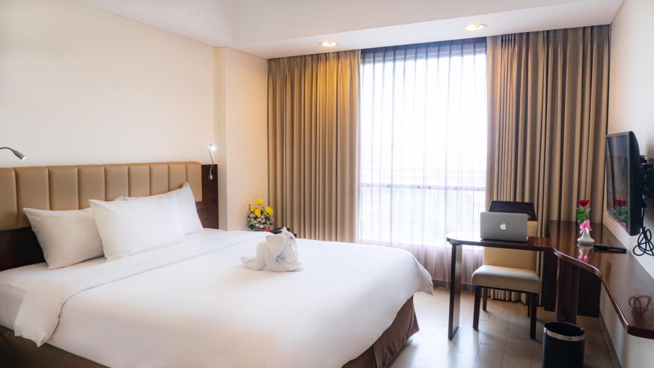 Primebiz Cikarang Hotel Exterior photo
